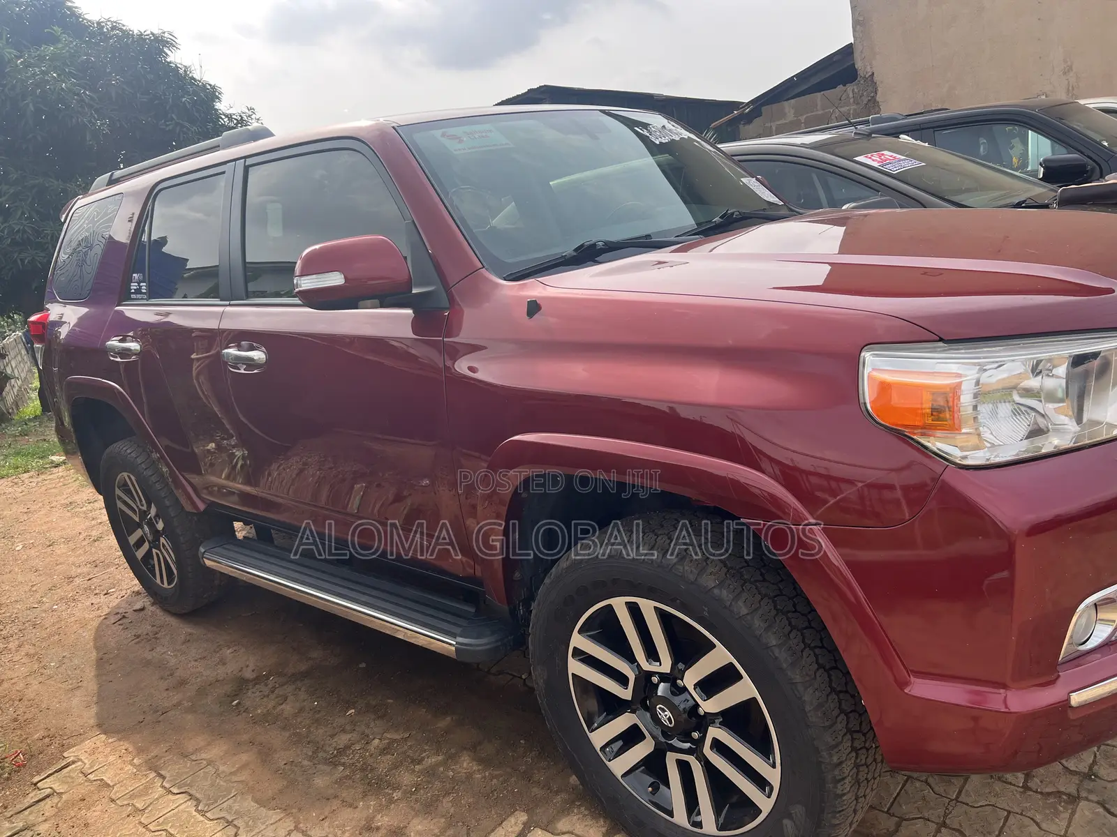 Toyota 4-Runner SR5 4X4 2013 Red