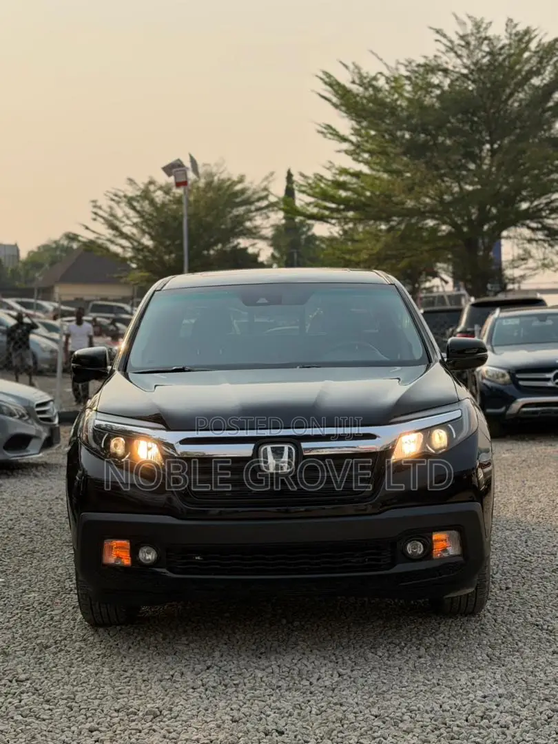 Honda Ridgeline Black Edition AWD Crew Cab 125.2 in. WB 2017 Black