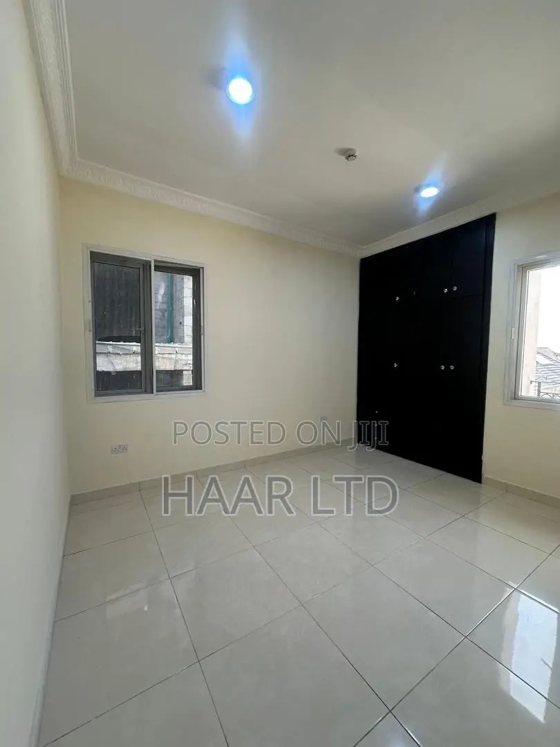3bdrm Apartment in Chevron for rent