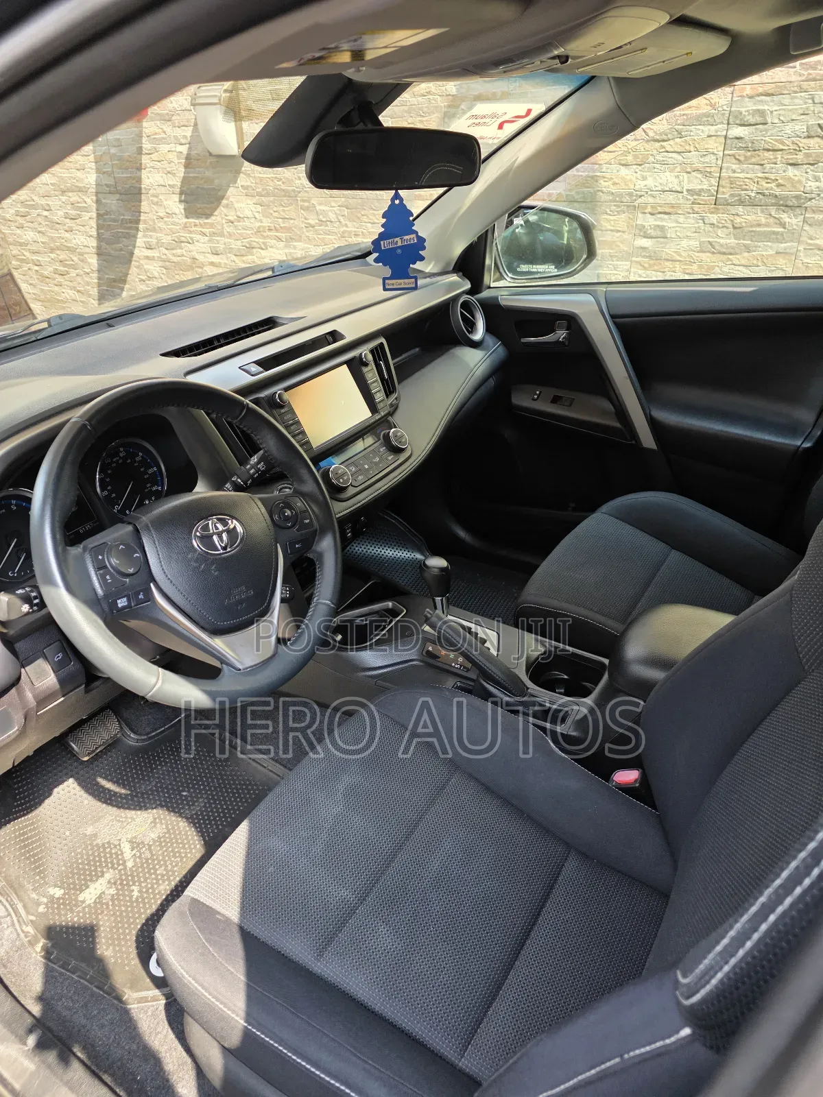 Toyota RAV4 XLE AWD (2.5L 4cyl 6A) 2016 Gray