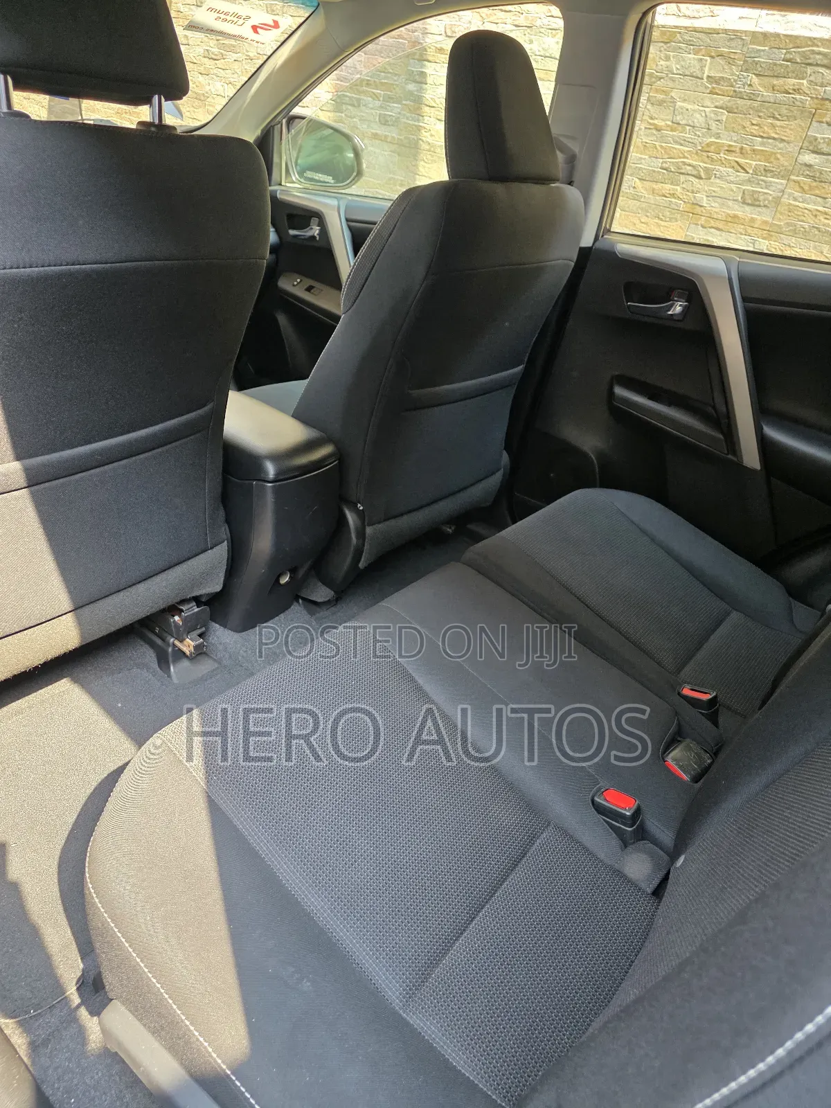 Toyota RAV4 XLE AWD (2.5L 4cyl 6A) 2016 Gray