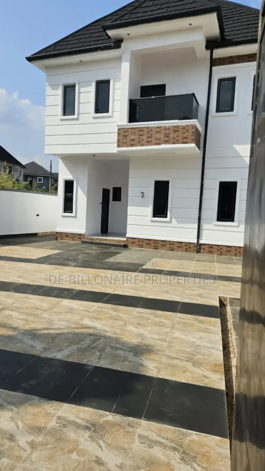 4bdrm Duplex in Owerri for sale