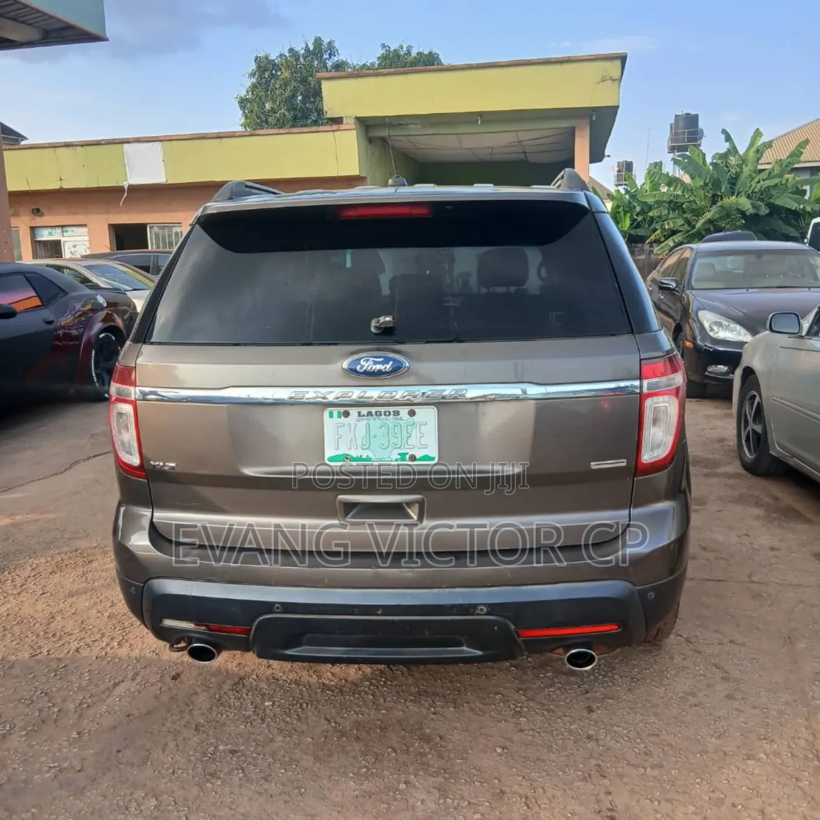 Ford Explorer XLT 4dr SUV AWD (3.5L 6cyl 6A) 2015 Gray
