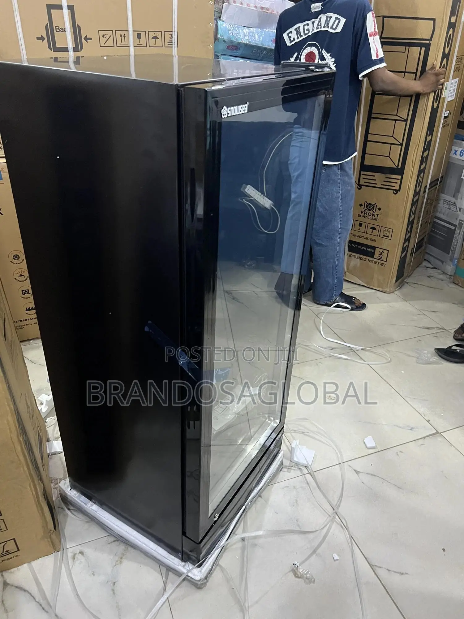 Snowsea 270l Upright Display Cooler Lc-270w For Everyday Needs