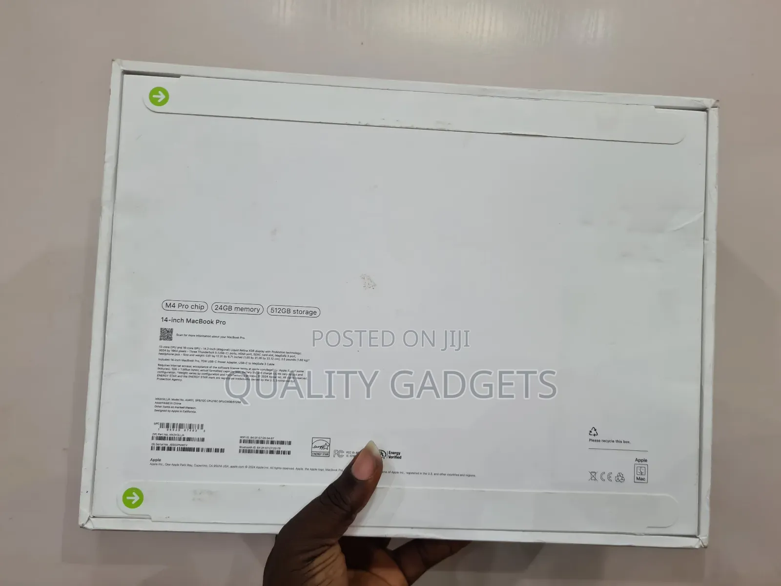 New Laptop Apple MacBook Pro 2024 M3 24GB Apple M4 Pro SSD 512GB