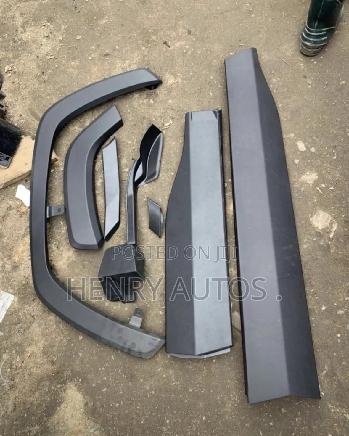 Complete Chrome Rav 4 2020 Available