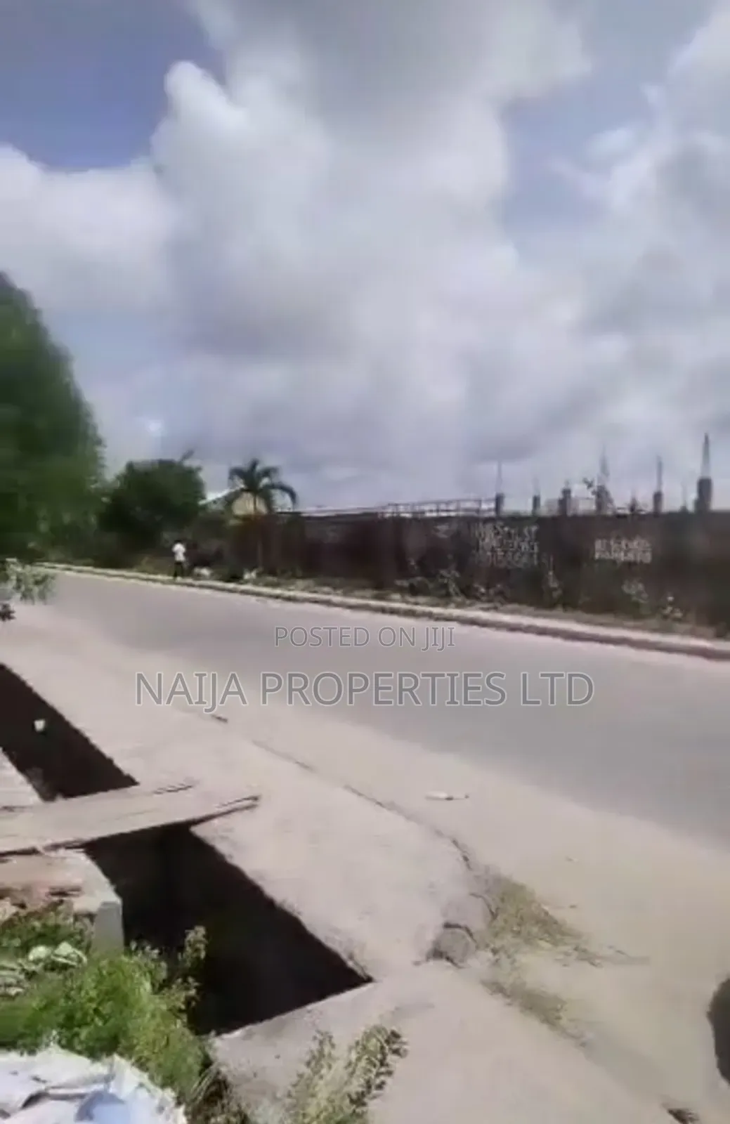 1390sqm(2plots) on CMB , Off Monastery Rd, Sangotedo for Sale