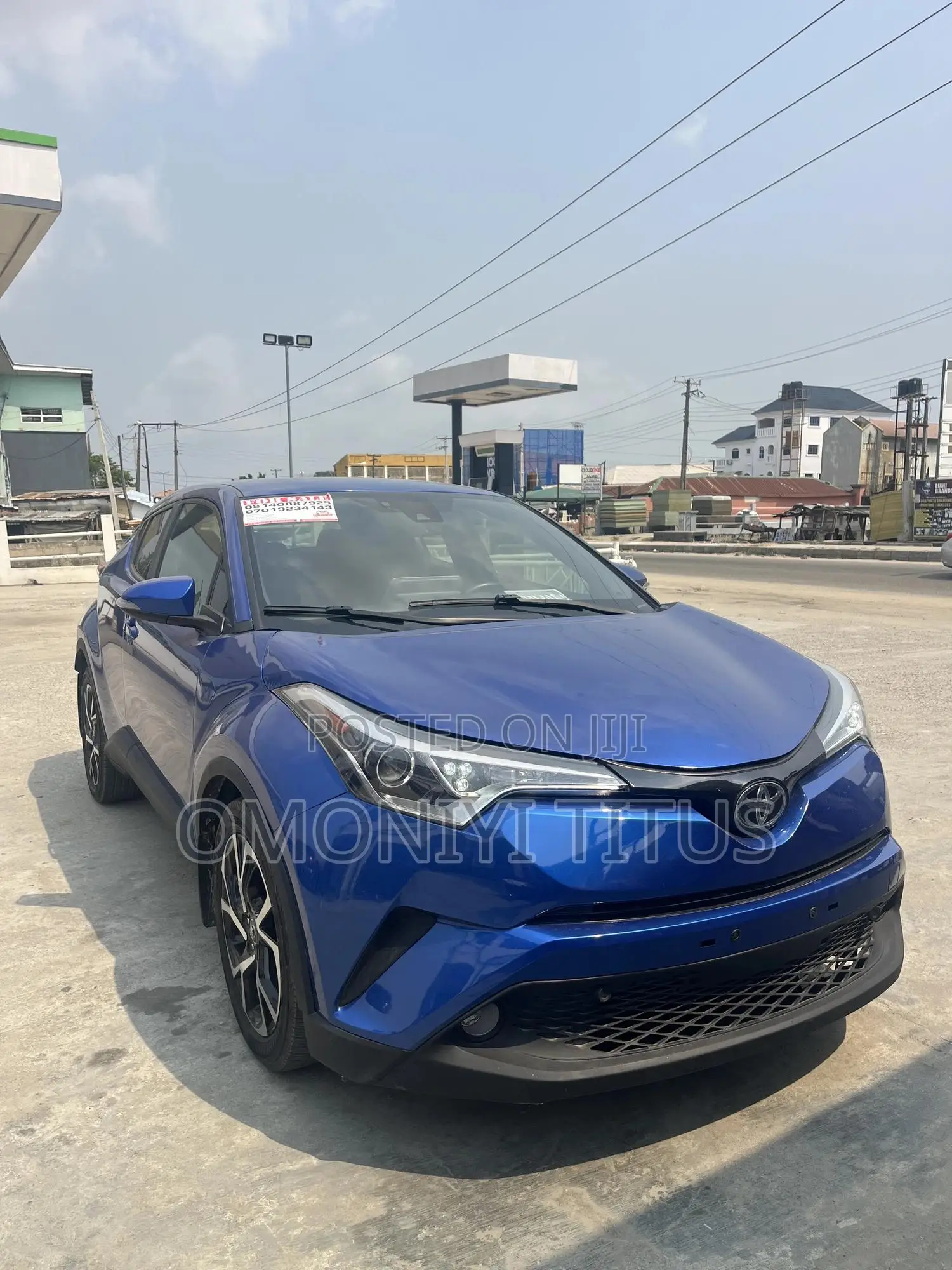 Toyota C-HR XLE FWD 2020 Blue