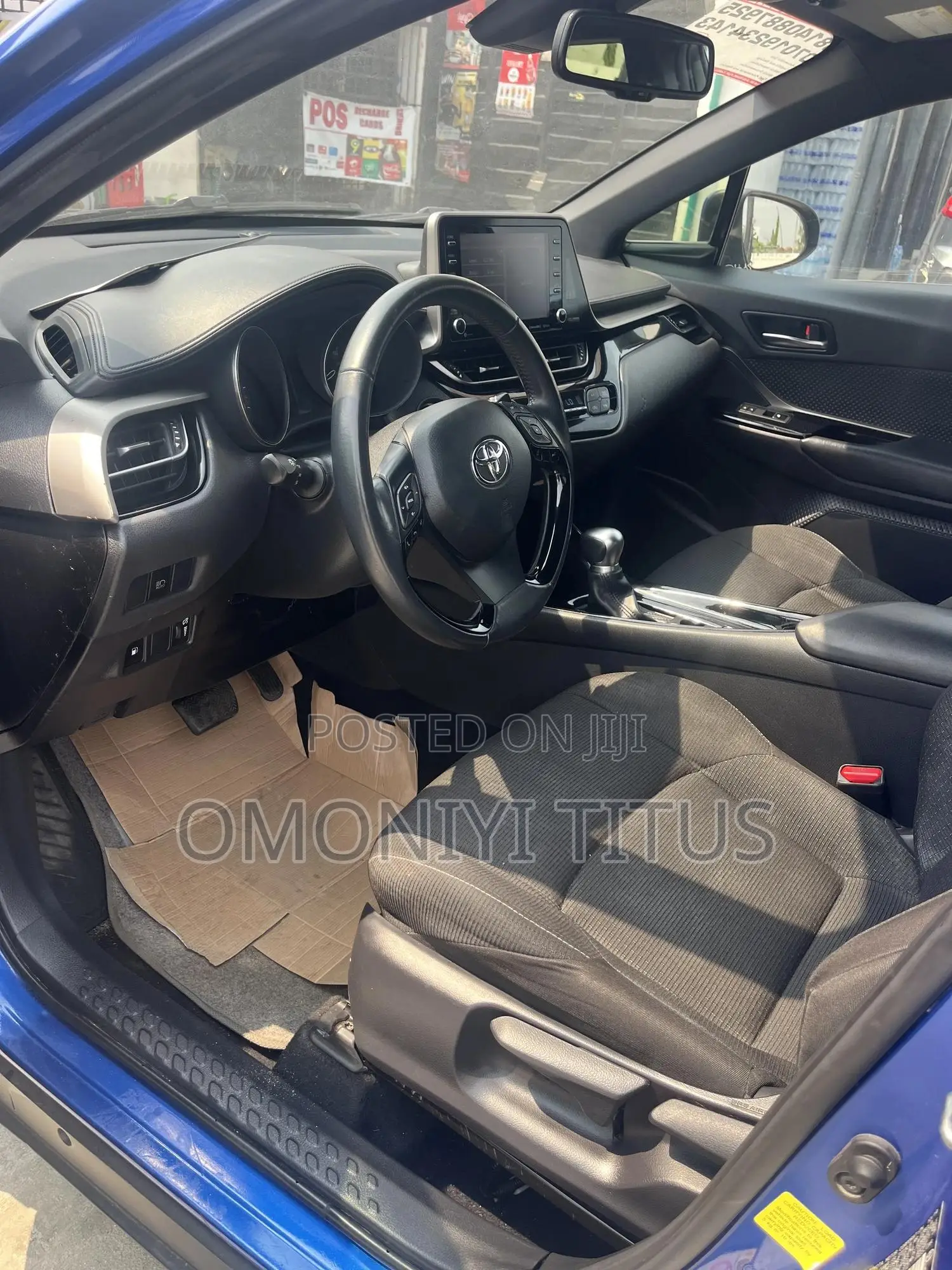 Toyota C-HR XLE FWD 2020 Blue