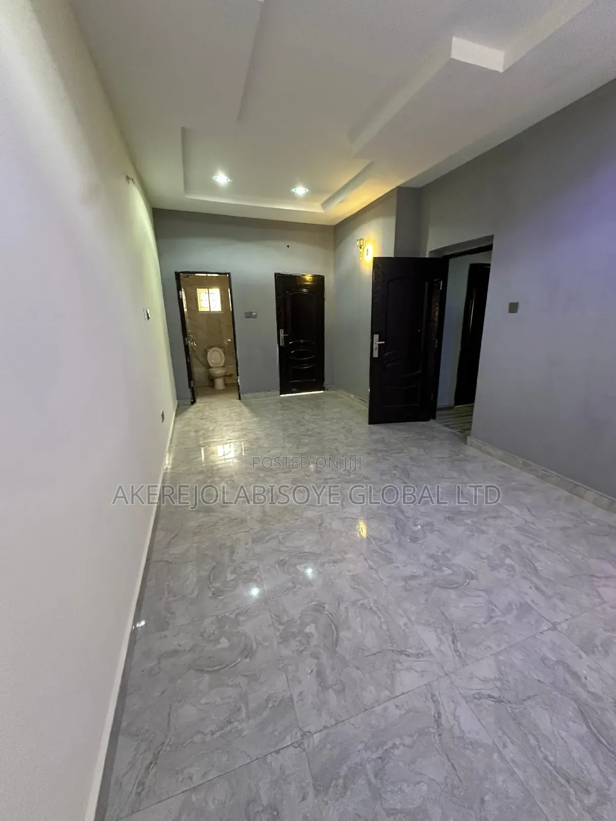 4bdrm Duplex in In An Estate for rent