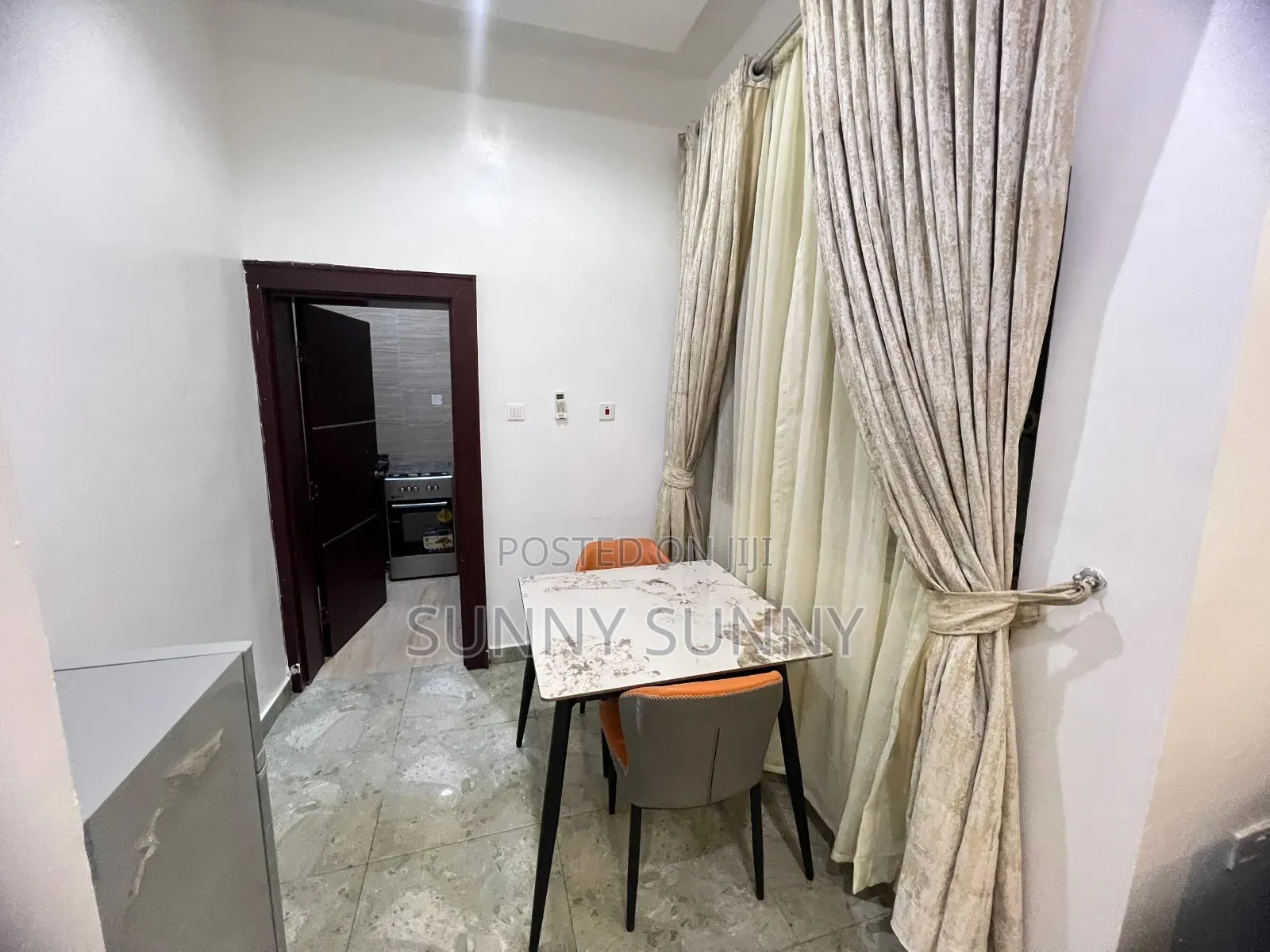 Cozy 1 Bedroom Apartment at City Center Jahi