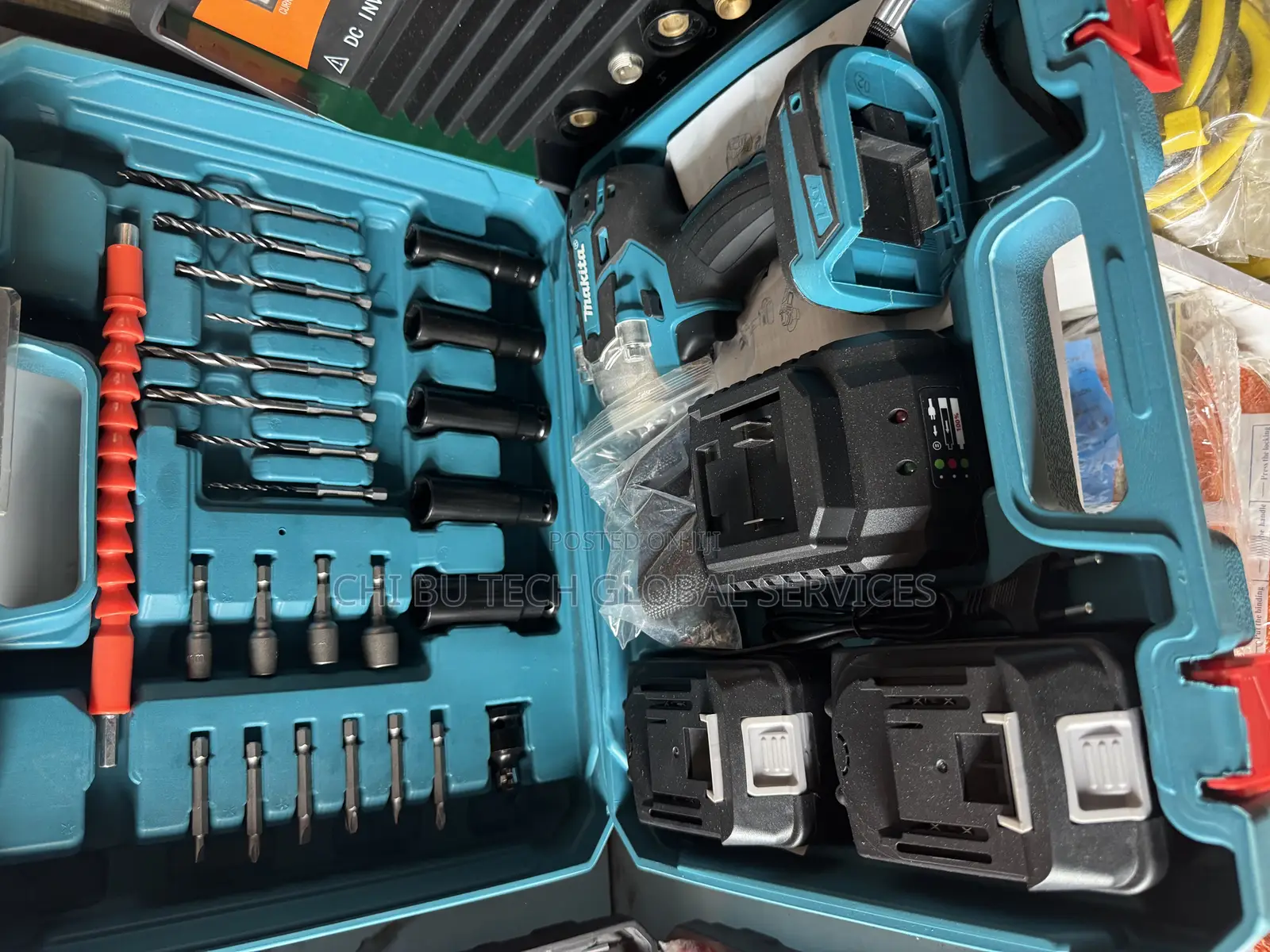 Cordless Impact Driver/Wrench Kit.