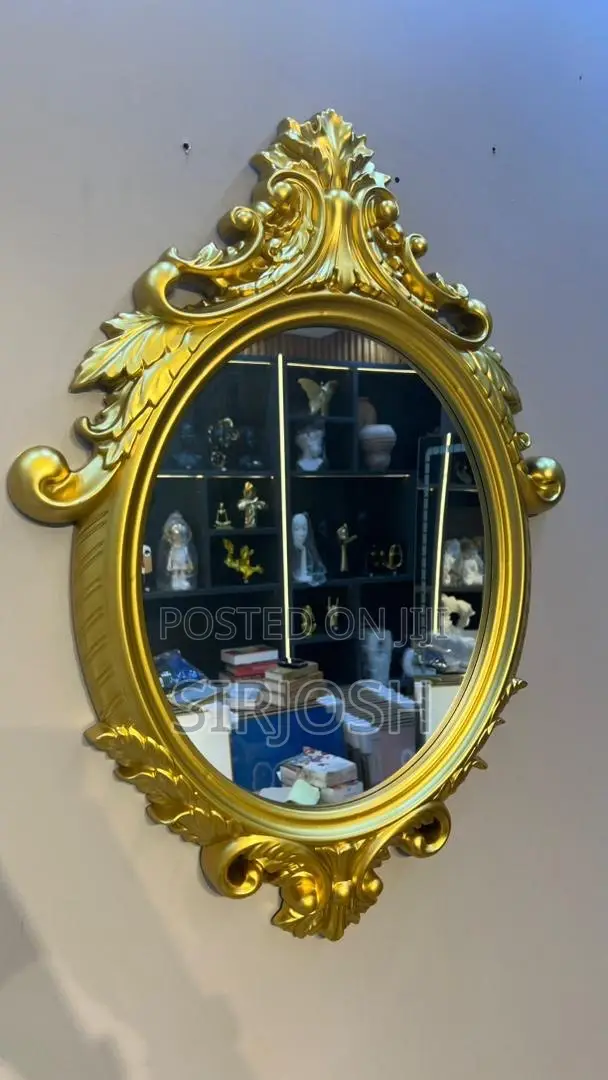 Royal Oval Mirror