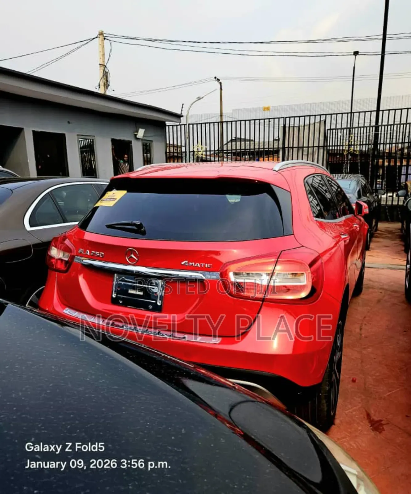 Mercedes-Benz GLA 250 2017 Red
