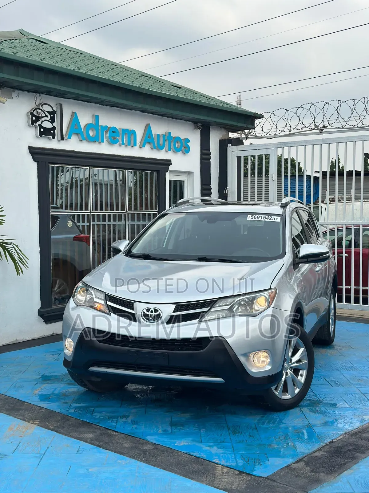 Toyota RAV4 Limited 4dr SUV AWD (2.5L 4cyl 6A) 2014 Silver
