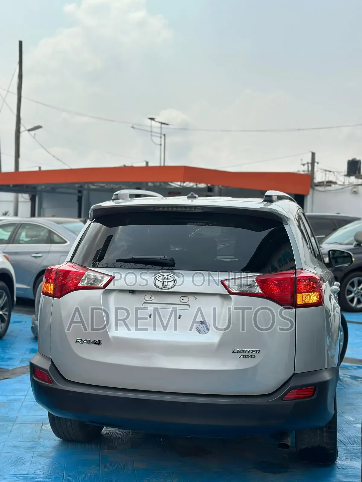 Toyota RAV4 Limited 4dr SUV AWD (2.5L 4cyl 6A) 2014 Silver