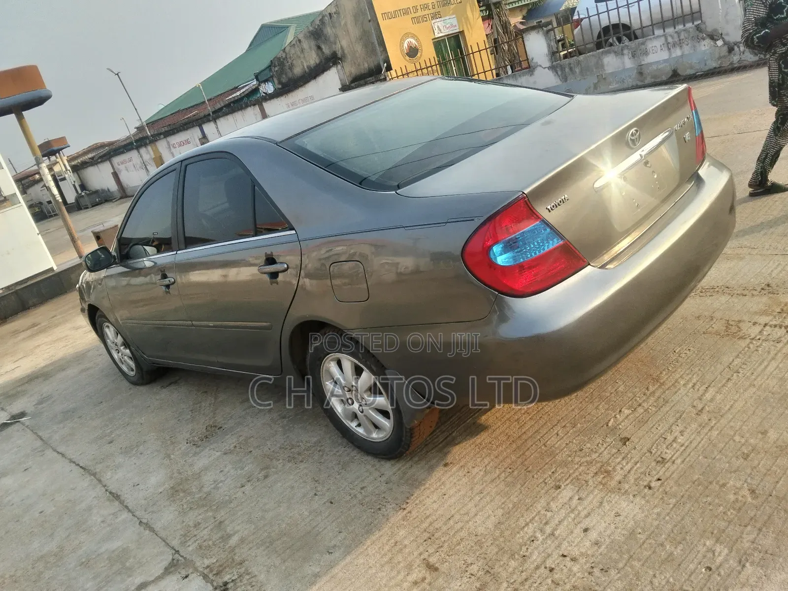 Toyota Camry 2004 Gray