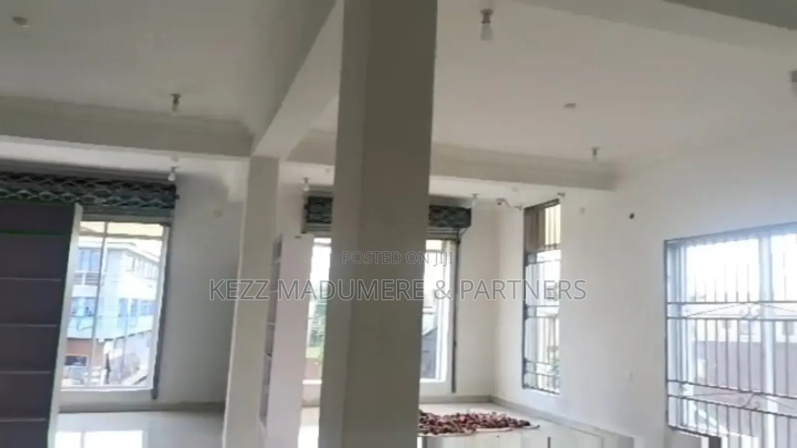 To Let: Spacious Shop At Nta Major Road , Ph