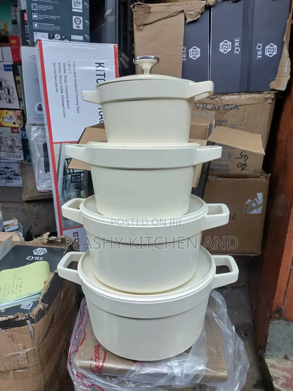 The Luscious 4pcs Brocook Creamy Cookware Pot Set
