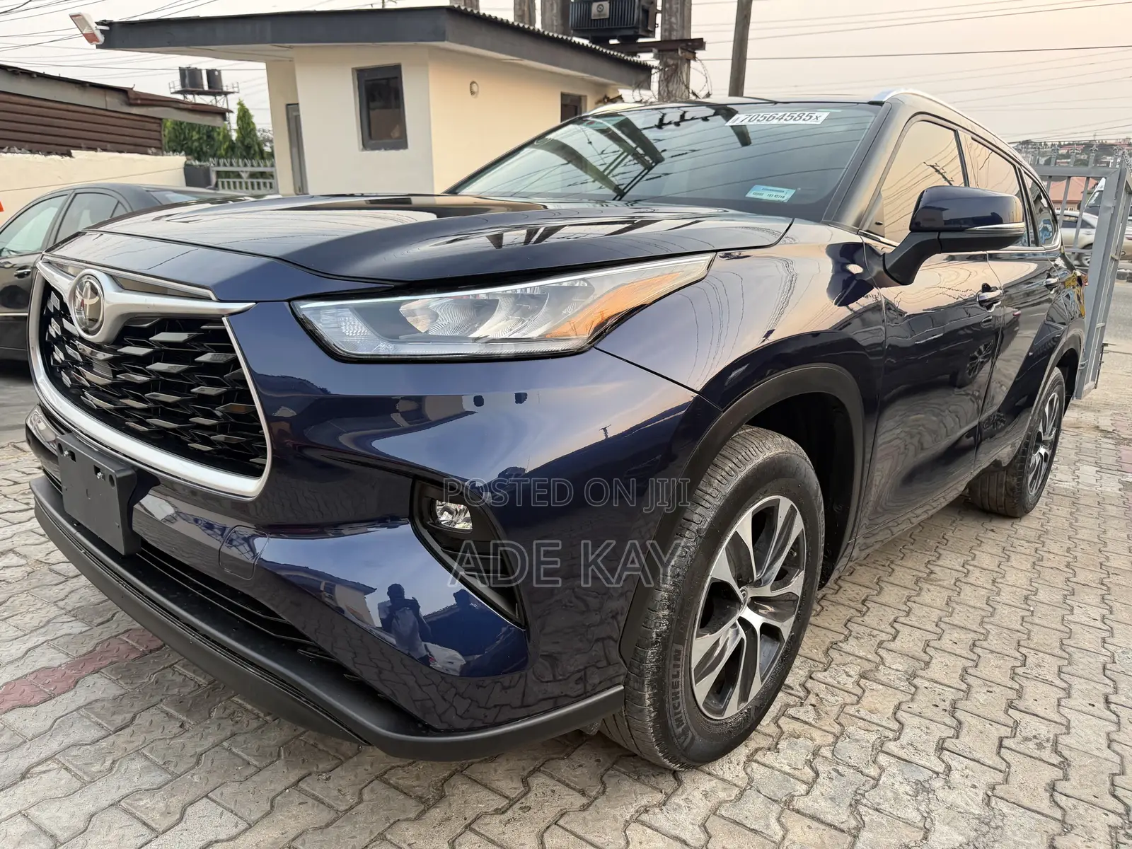 Toyota Highlander XLE AWD 2020 Blue