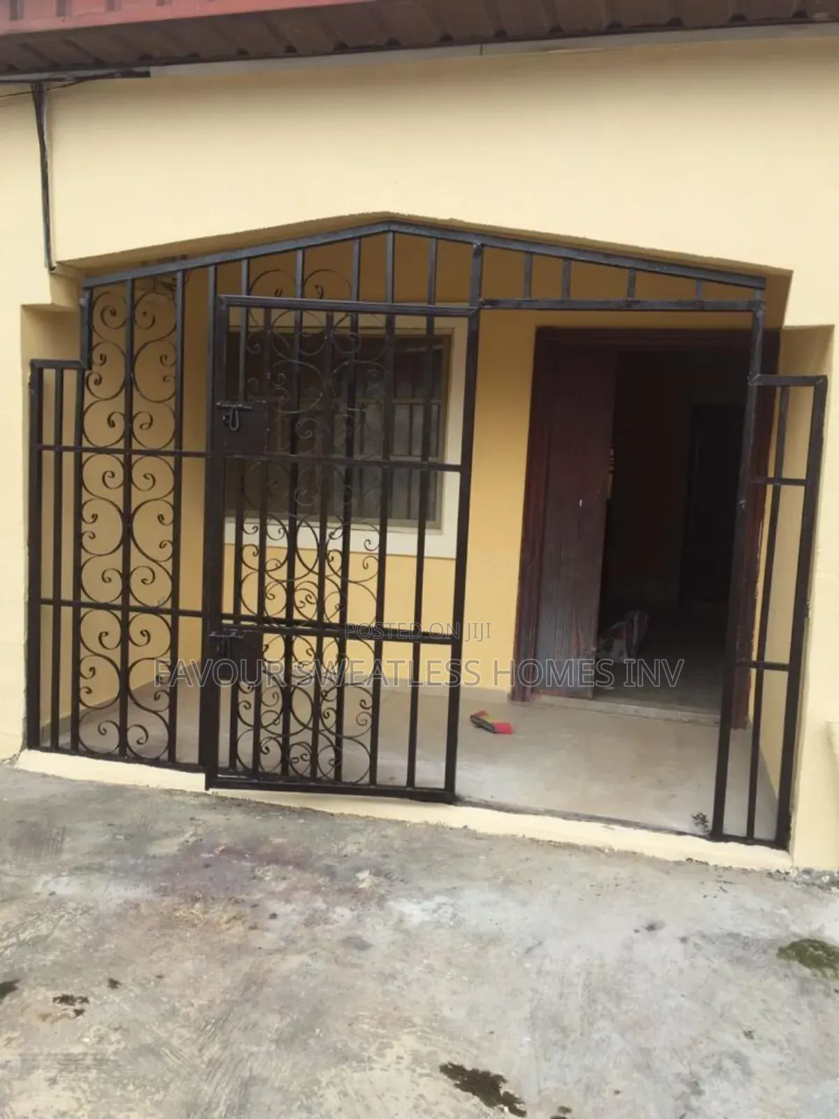 2bdrm Block of Flats in Magboro, Obafemi-Owode for sale
