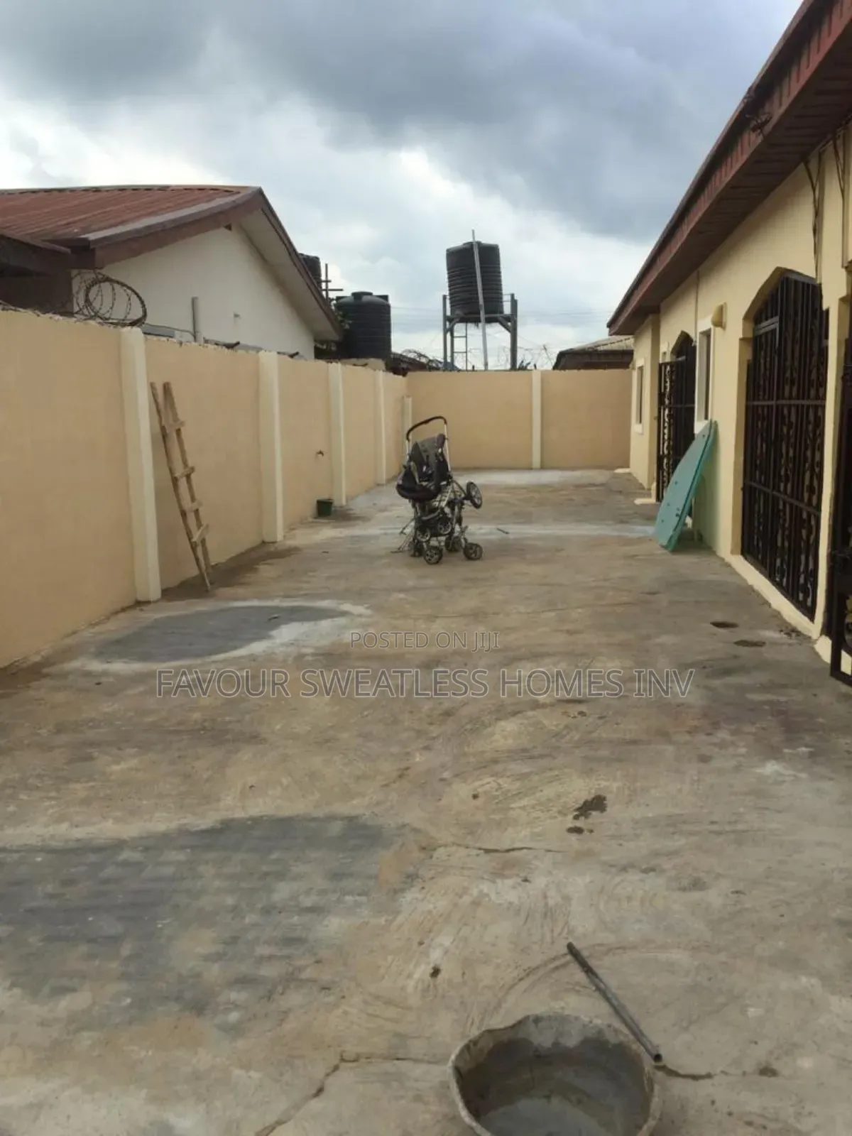 2bdrm Block of Flats in Magboro, Obafemi-Owode for sale