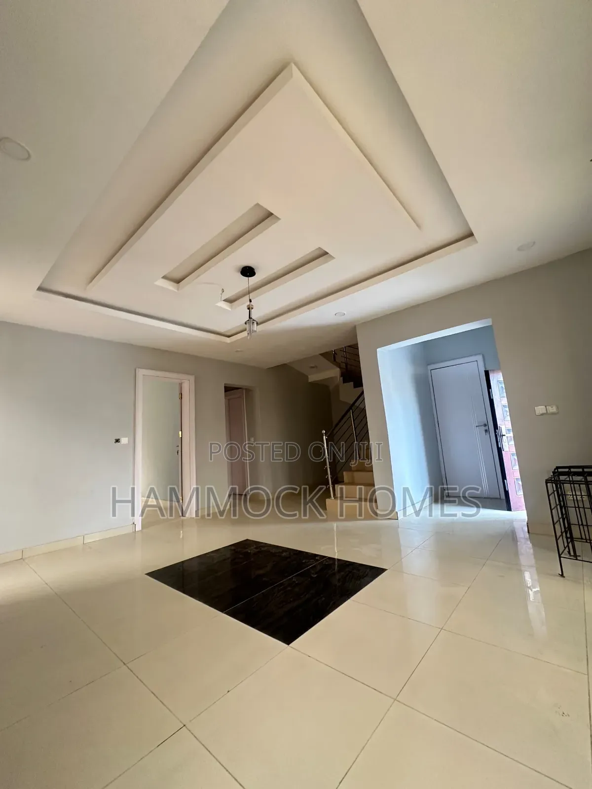 4bdrm Duplex in Jericho Gra for sale