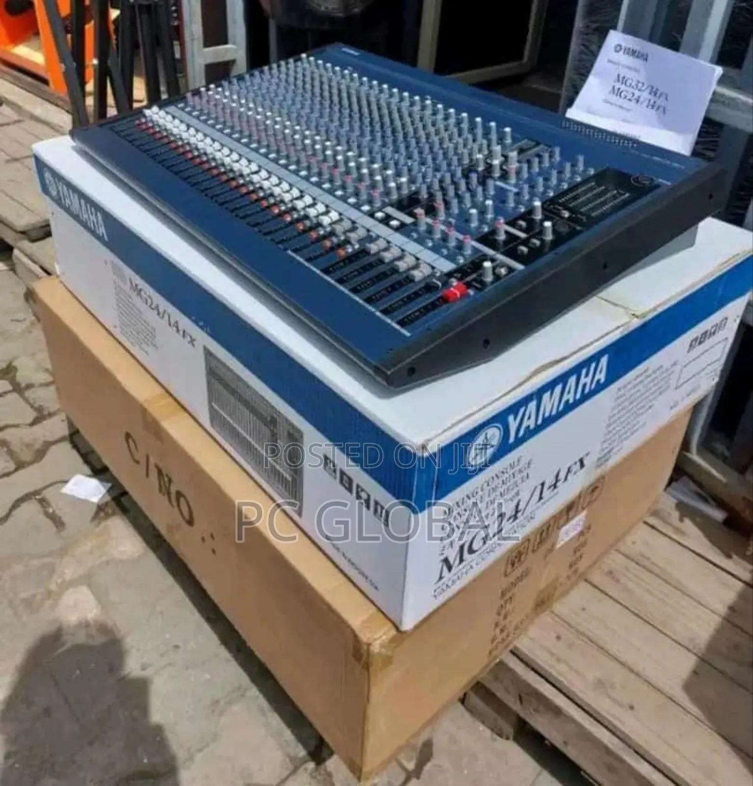 Original Yamaha Mixer 24channel Mg24/14fx