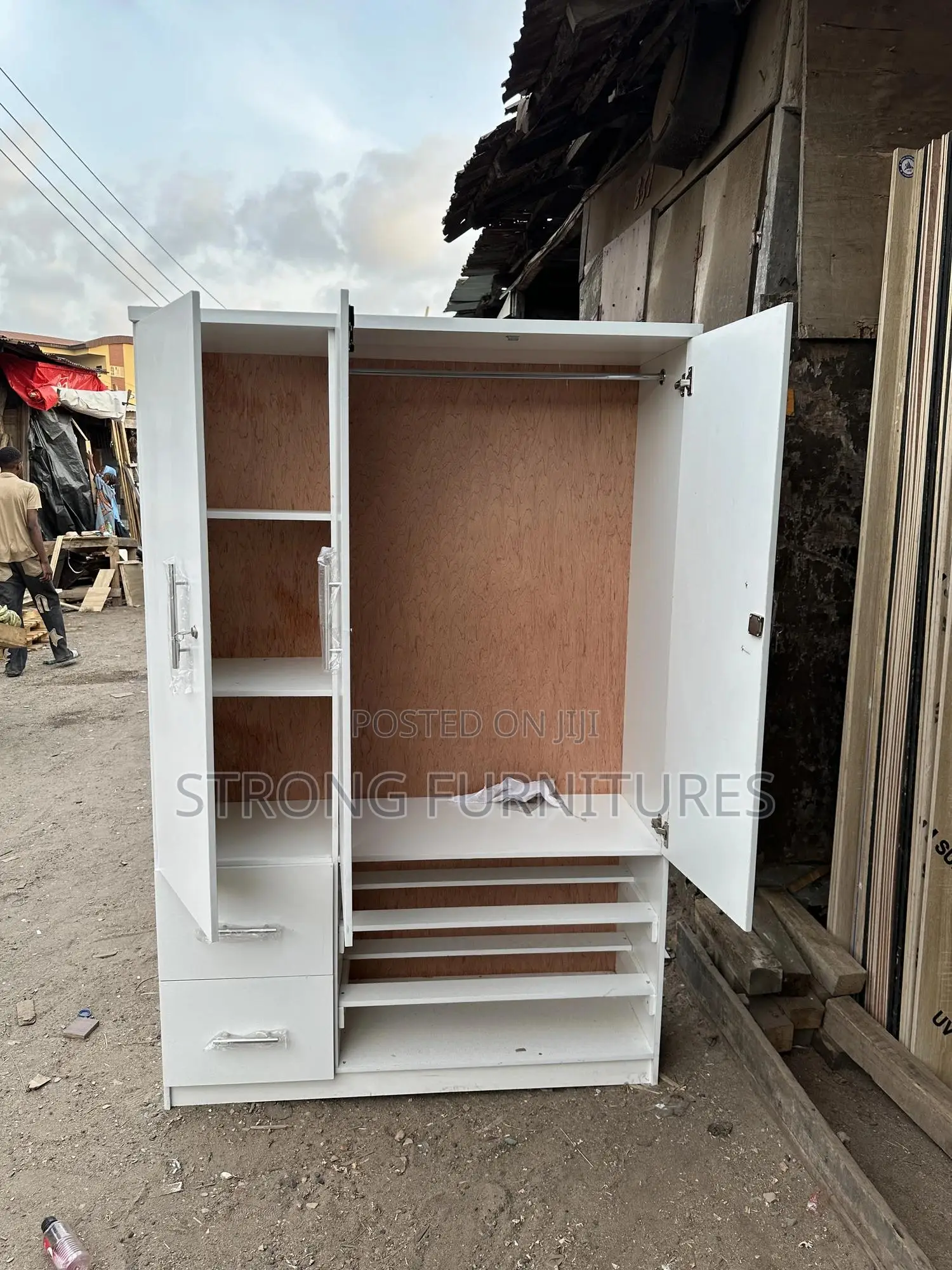 4ft by 6ft Wardrobe HDF