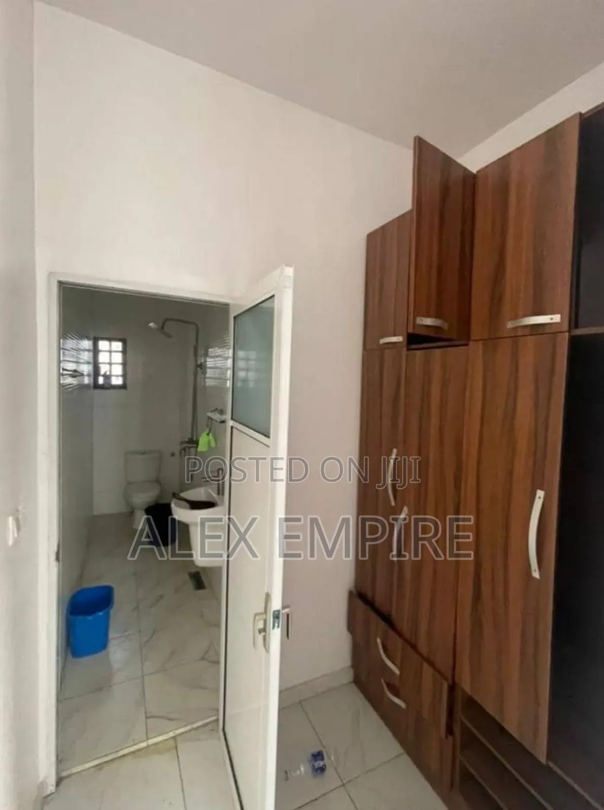 4bdrm Duplex in Ago Palace for rent