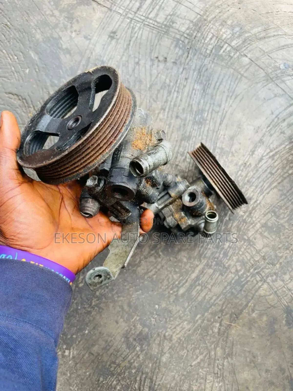 Tokunbo Power Steering Pump for Corolla and Matrix 1zz 4plug Engine
