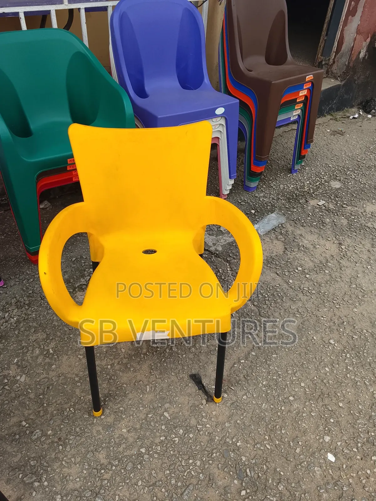 Plastic Chairs With Armrest(Promo)