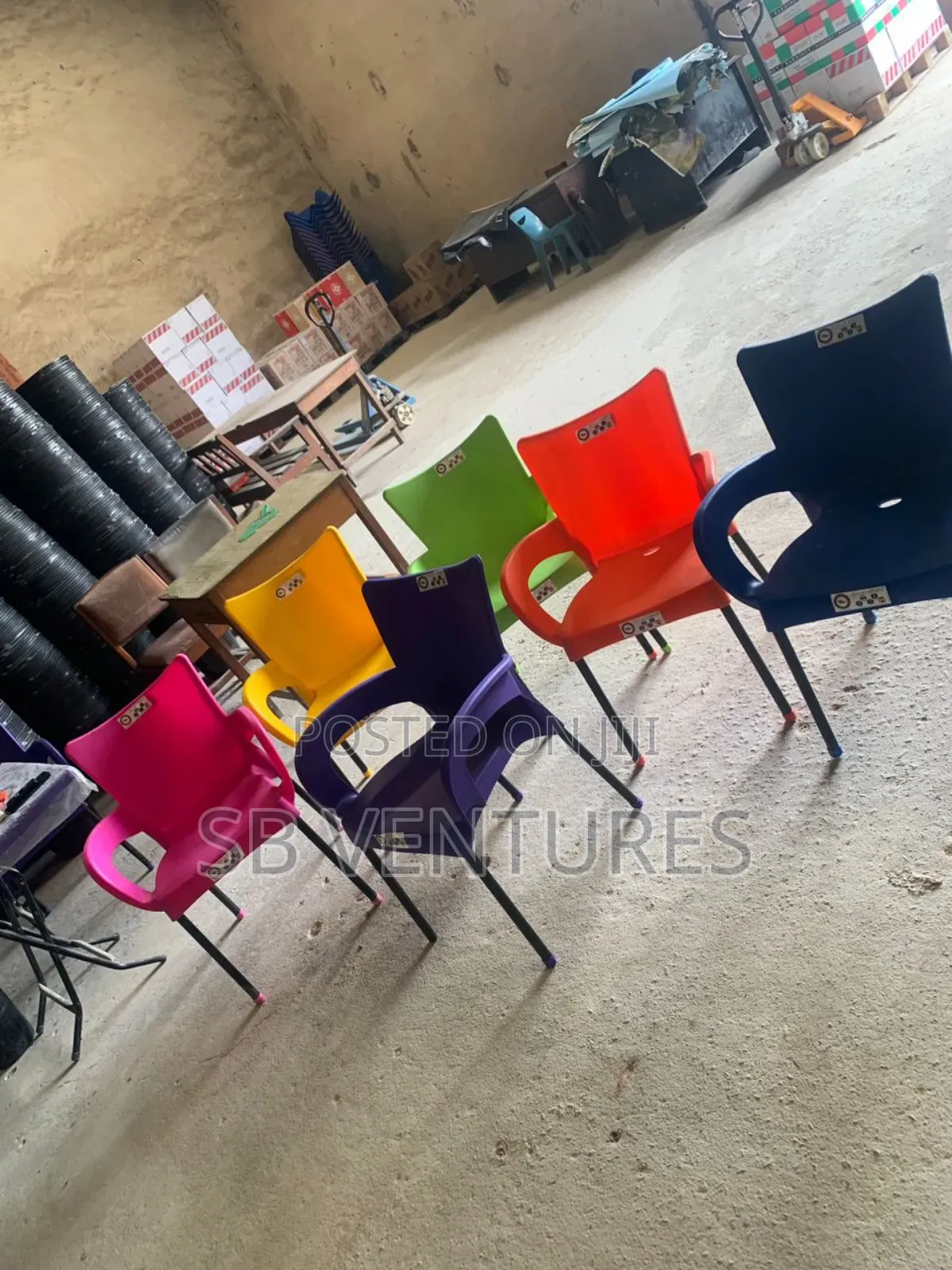 Plastic Chairs With Armrest(Promo)
