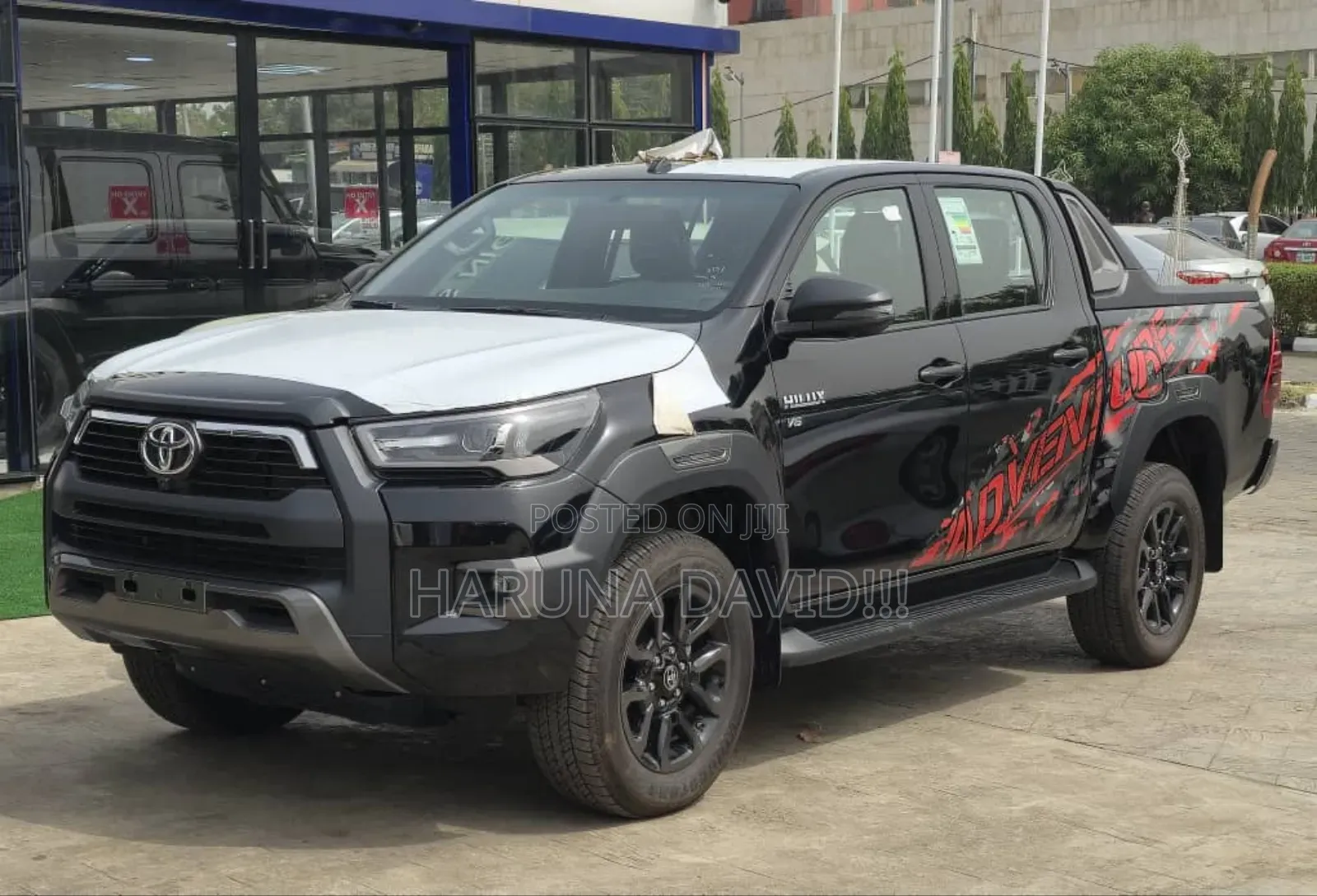 New Toyota Hilux 2025 Black
