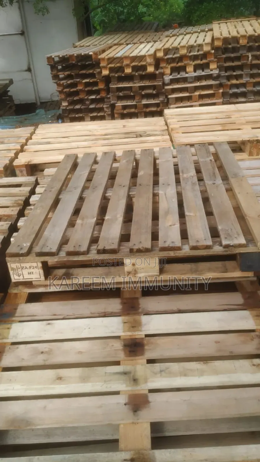 Wood Pilet 3ft 3inch by 4 Ft