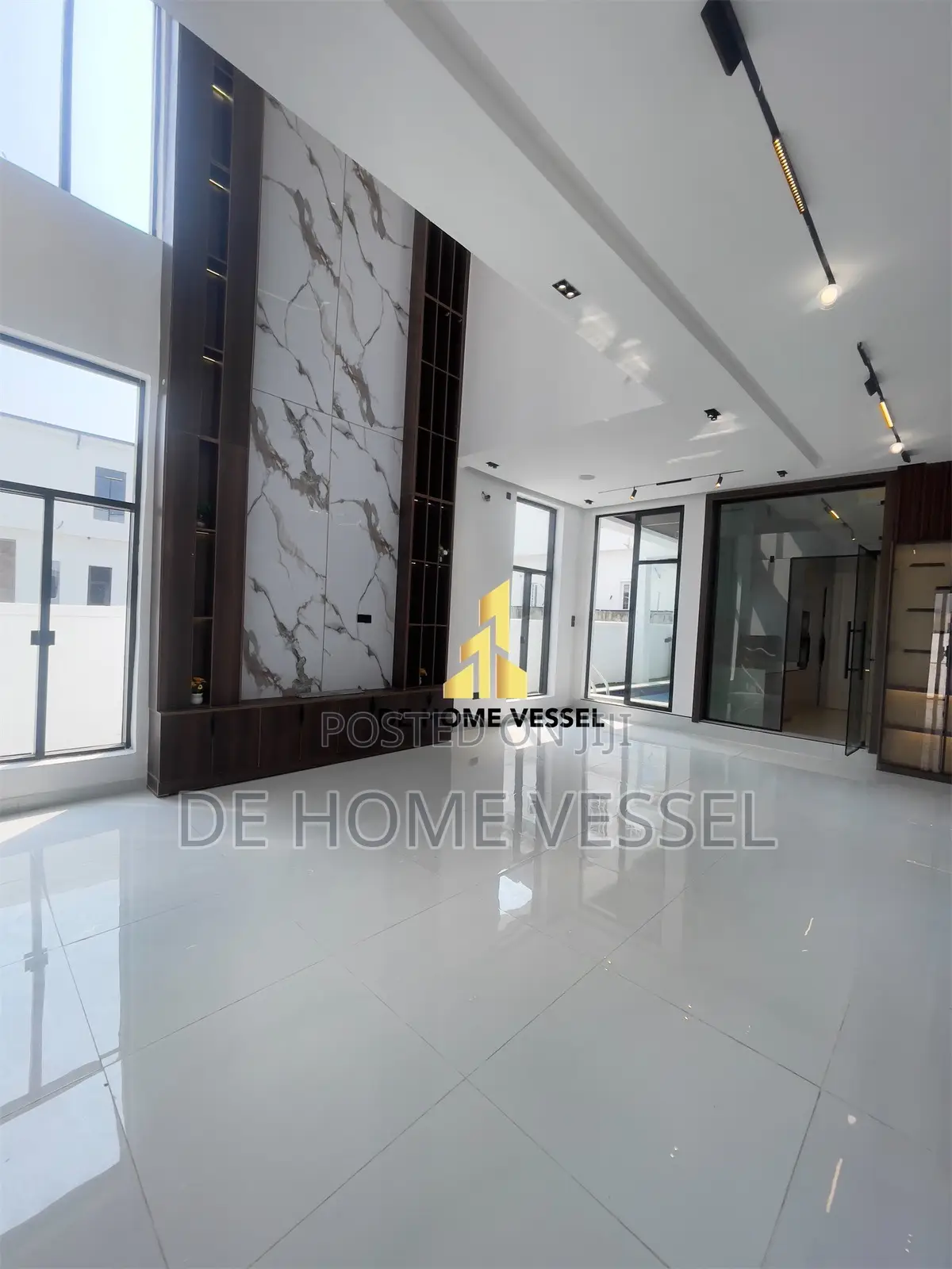 5bdrm Duplex in Lekki for sale