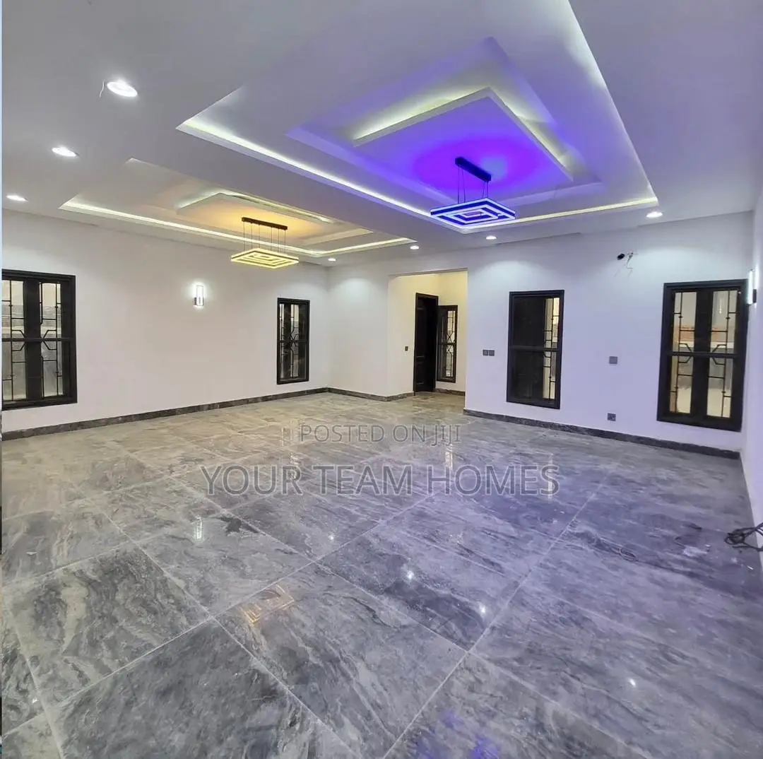 4bdrm Townhouse/Terrace in Guzape for sale