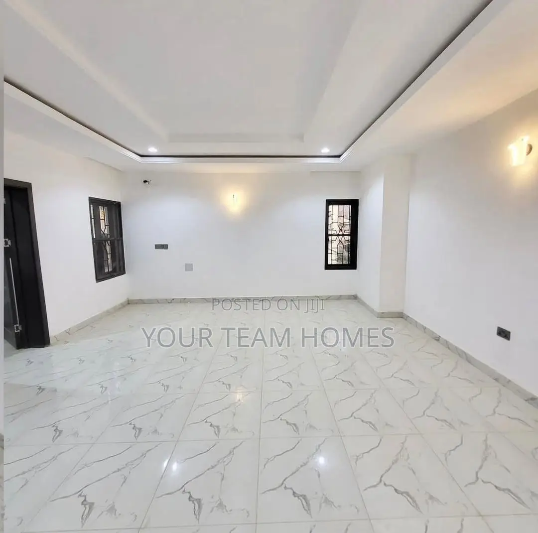 4bdrm Townhouse/Terrace in Guzape for sale