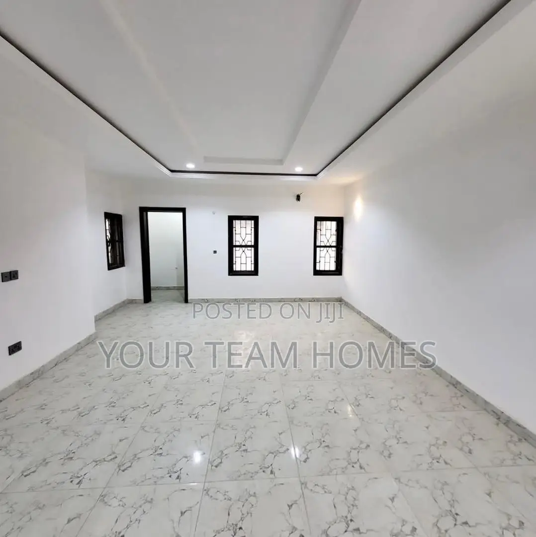 4bdrm Townhouse/Terrace in Guzape for sale