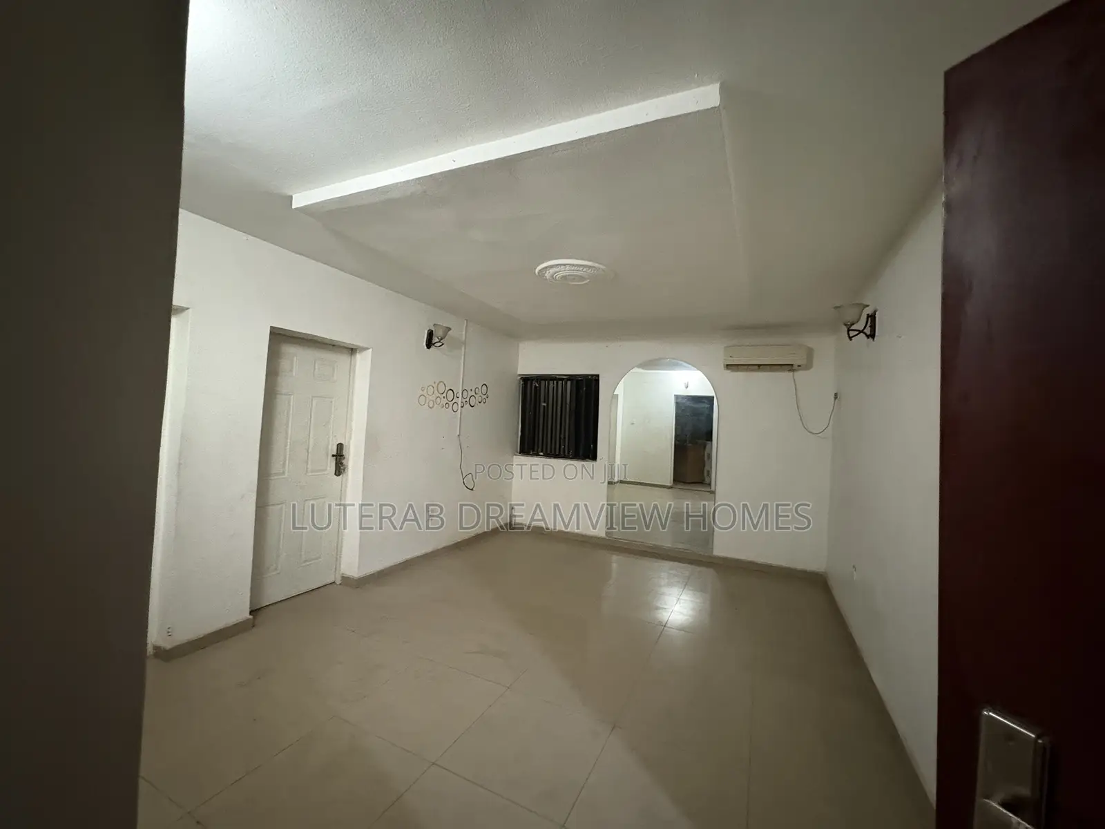 1bdrm Block of Flats in Wuse 2 for rent
