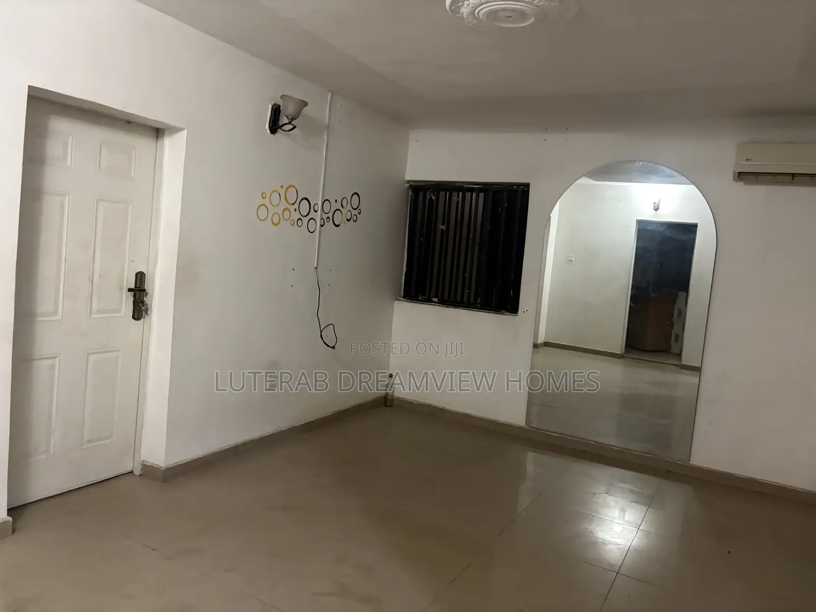 1bdrm Block of Flats in Wuse 2 for rent
