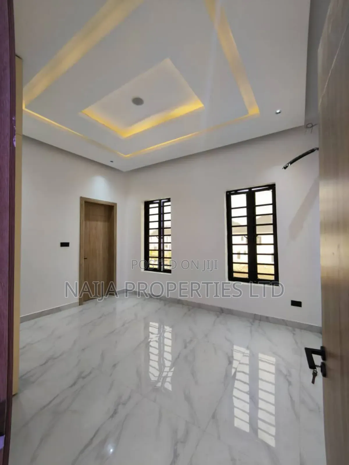 5bdrm Duplex in Chevron Tollgate, Lekki for sale