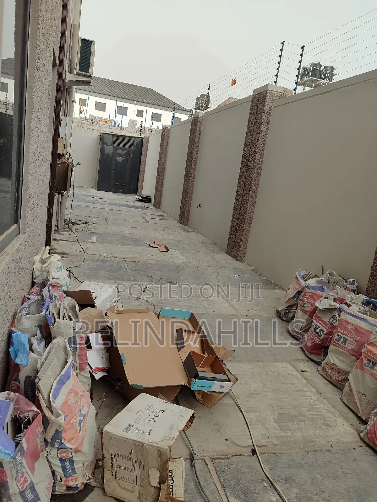 4bdrm Townhouse/Terrace in Jahi for sale