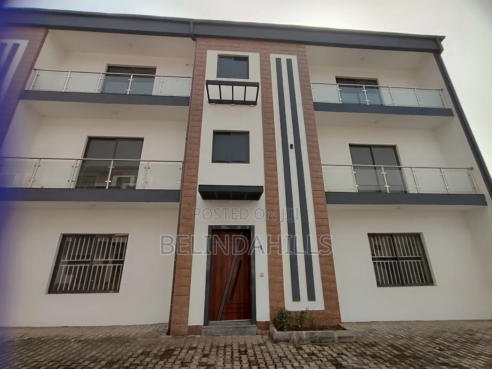 5bdrm Townhouse/Terrace in Jahi for sale