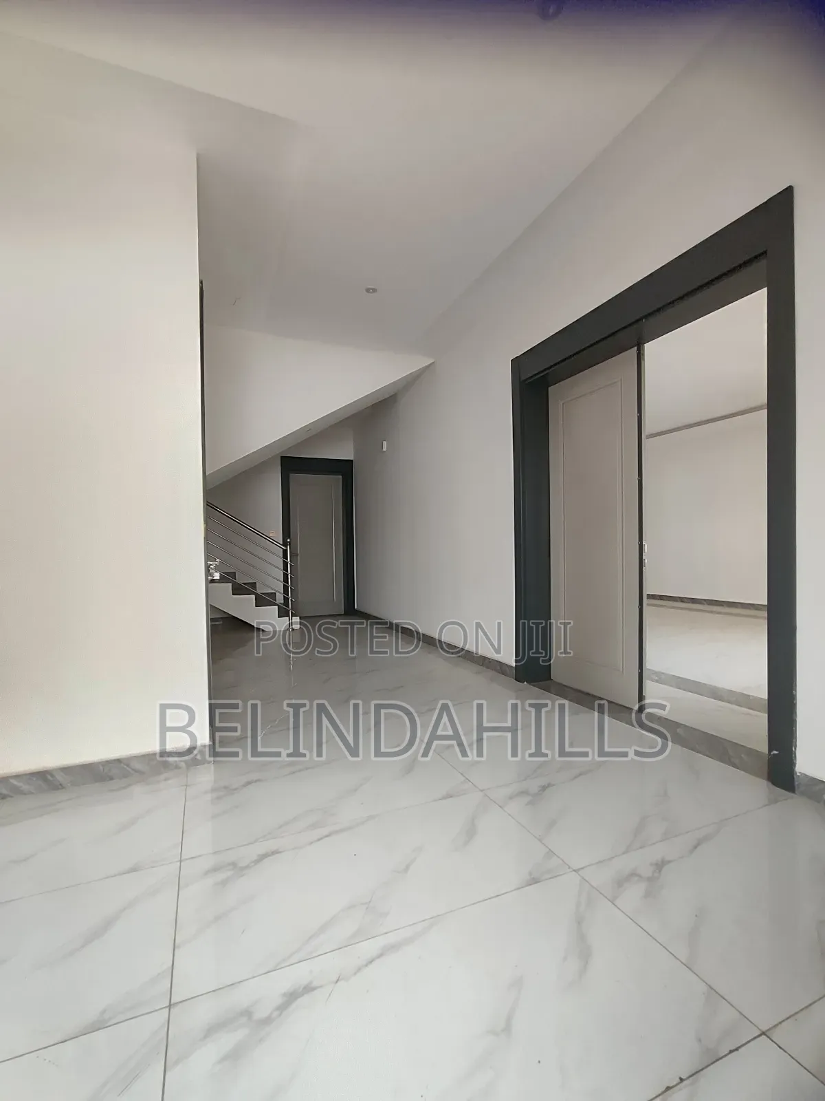 5bdrm Townhouse/Terrace in Jahi for sale