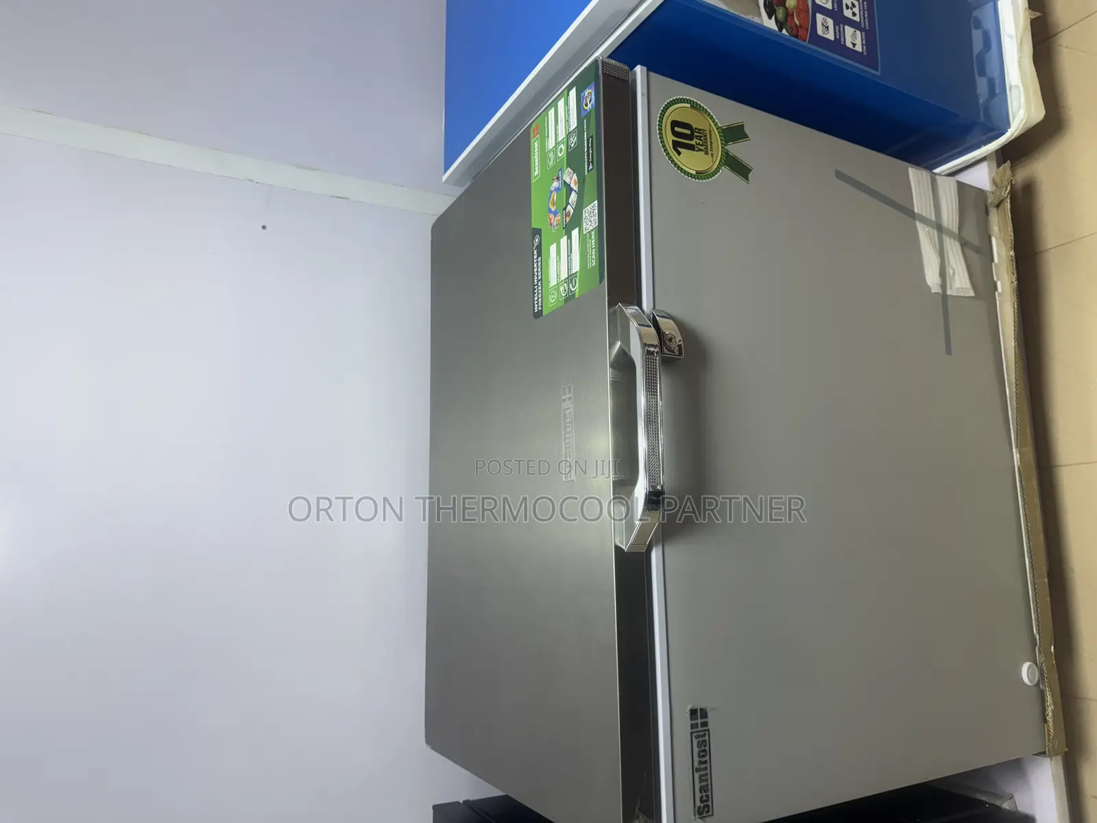 Scanfrost Inverter Chest Freezer 250l