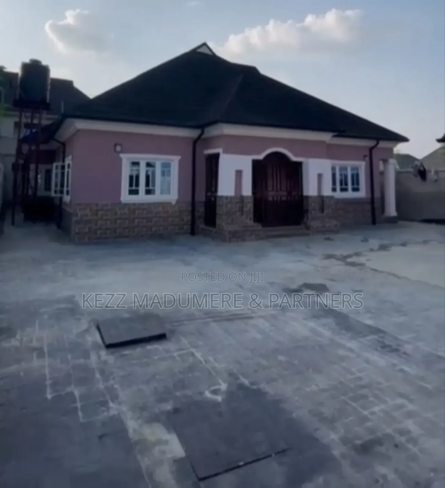 4bdrm Bungalow in Apu Road Rukpokwu for sale