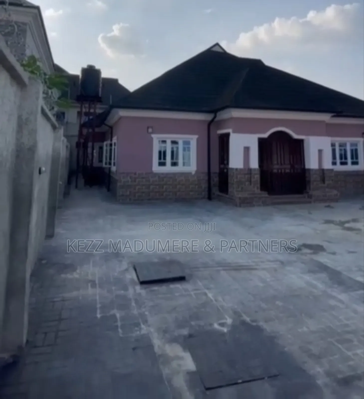 4bdrm Bungalow in Apu Road Rukpokwu for sale