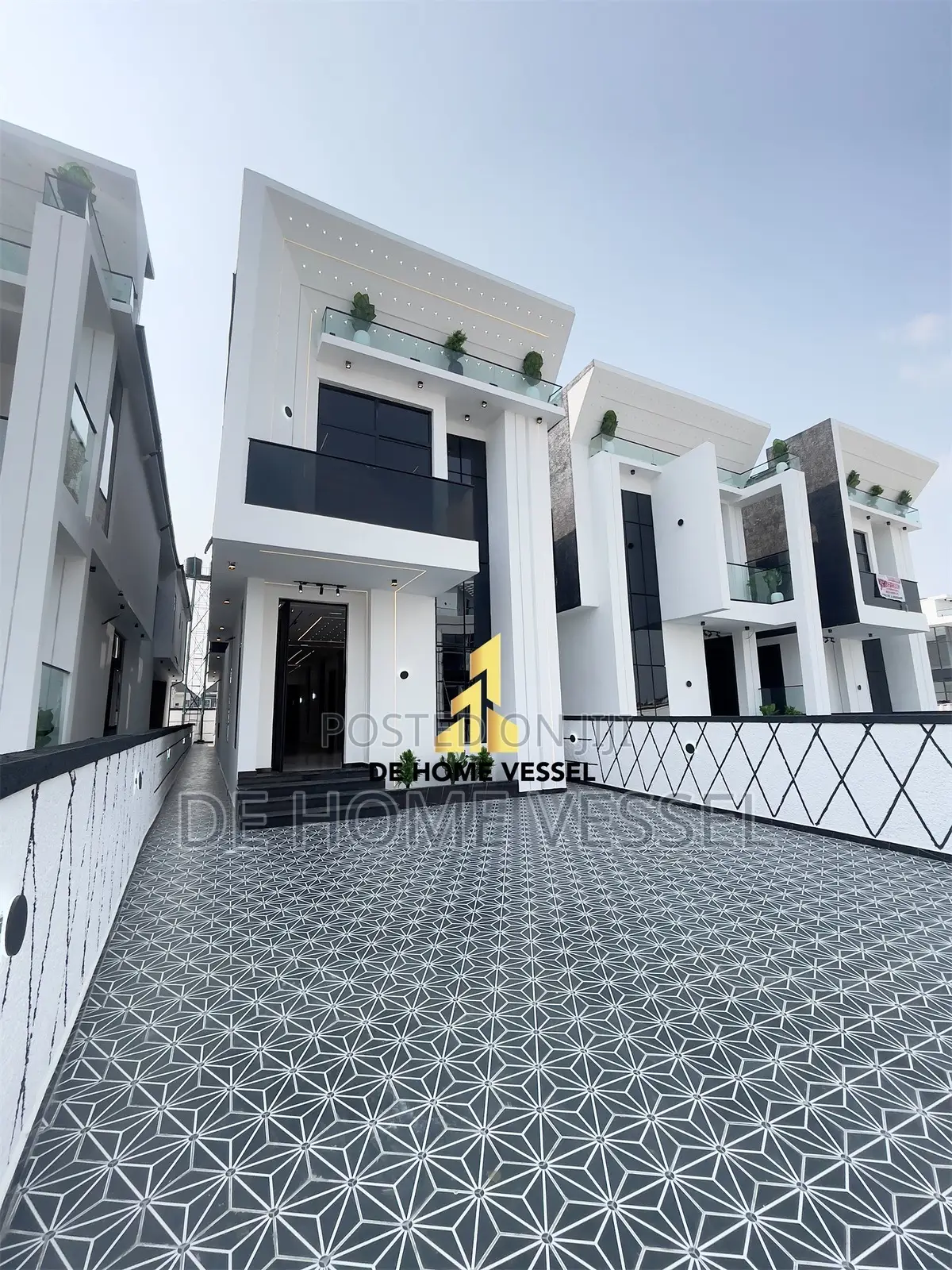 5bdrm Duplex in Chevron, Lekki for sale