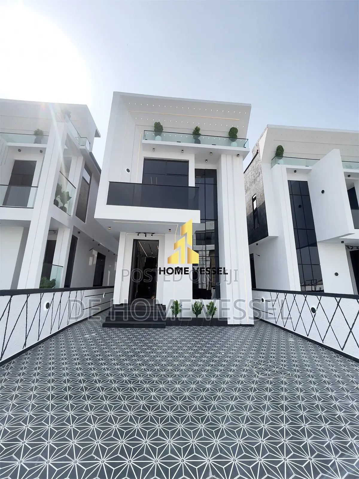 5bdrm Duplex in Chevron, Lekki for sale